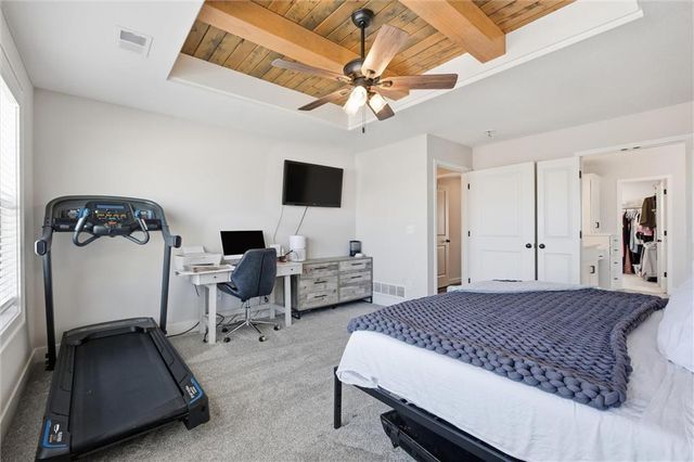 1116 Hummingbird Court, Greenwood, MO 64034