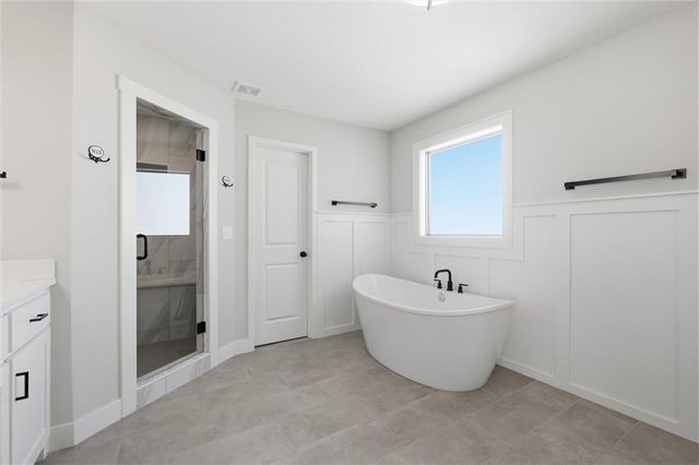 1116 Hummingbird Court, Greenwood, MO 64034