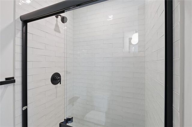 1116 Hummingbird Court, Greenwood, MO 64034