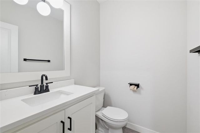 1116 Hummingbird Court, Greenwood, MO 64034