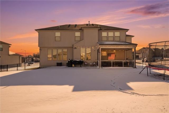 1116 Hummingbird Court, Greenwood, MO 64034