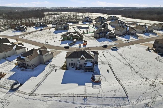 1116 Hummingbird Court, Greenwood, MO 64034