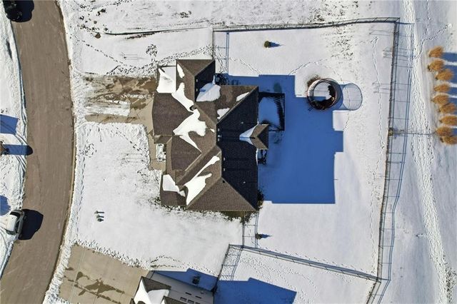 1116 Hummingbird Court, Greenwood, MO 64034