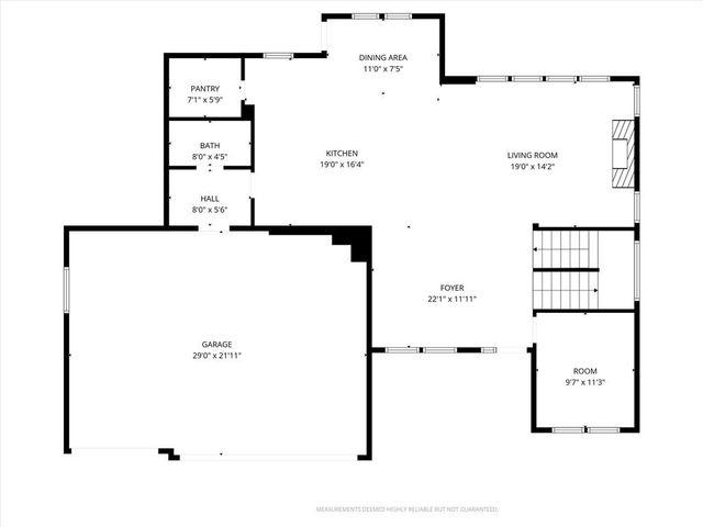 1116 Hummingbird Court, Greenwood, MO 64034