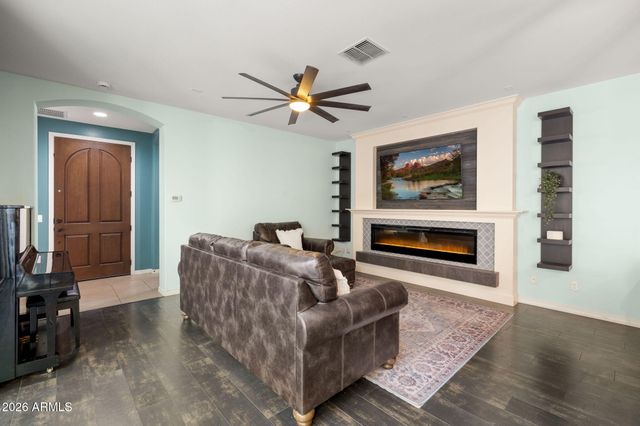 2149 S WADE Drive, Gilbert, AZ 85295