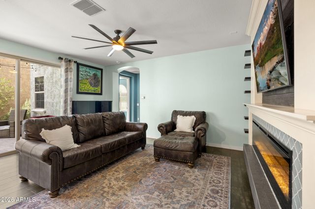 2149 S WADE Drive, Gilbert, AZ 85295