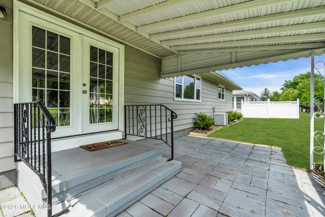 510 Jamaica Boulevard, Toms River, NJ 08757