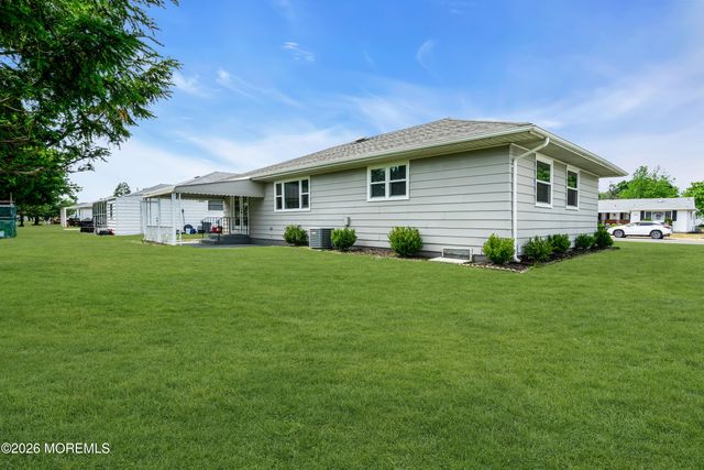 510 Jamaica Boulevard, Toms River, NJ 08757