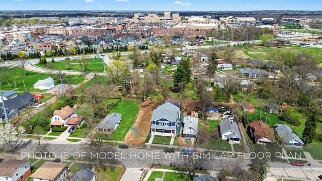 1301 Corby Boulevard B, South Bend, IN 46617