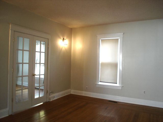 1312 S Peoria Avenue, Dixon, IL 61021