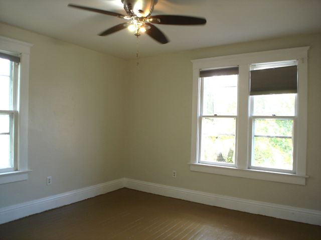 1312 S Peoria Avenue, Dixon, IL 61021