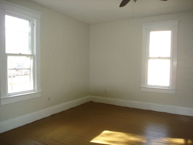 1312 S Peoria Avenue, Dixon, IL 61021