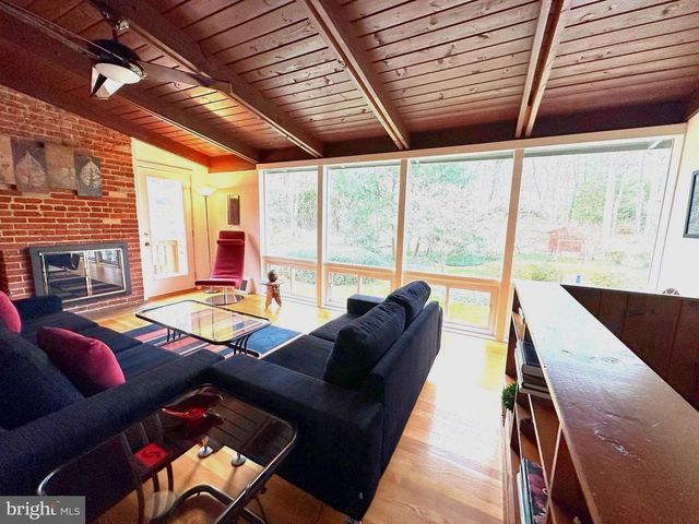 3414 EXECUTIVE AVE, Falls Church, VA 22042