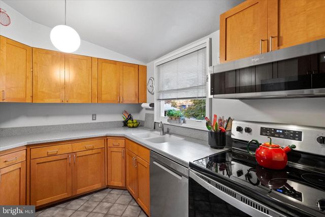 3414 EXECUTIVE AVE, Falls Church, VA 22042