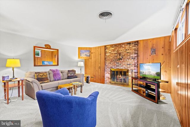 3414 EXECUTIVE AVE, Falls Church, VA 22042