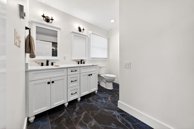 1520 Gowen LN, Huddleston, VA 24104