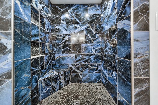 1520 Gowen LN, Huddleston, VA 24104