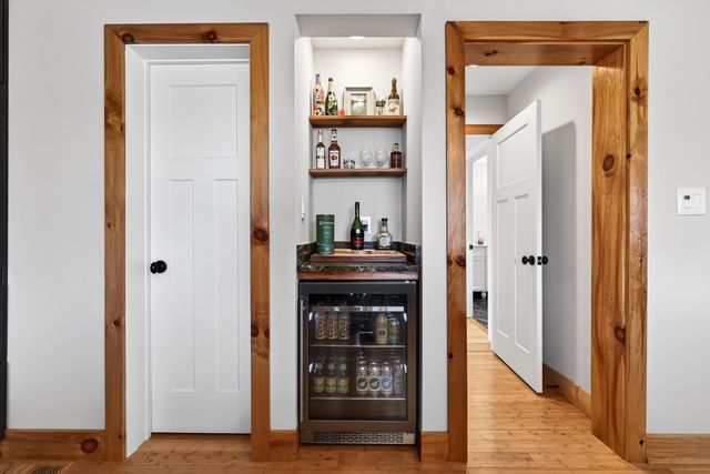 1520 Gowen LN, Huddleston, VA 24104