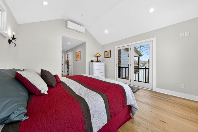 1520 Gowen LN, Huddleston, VA 24104