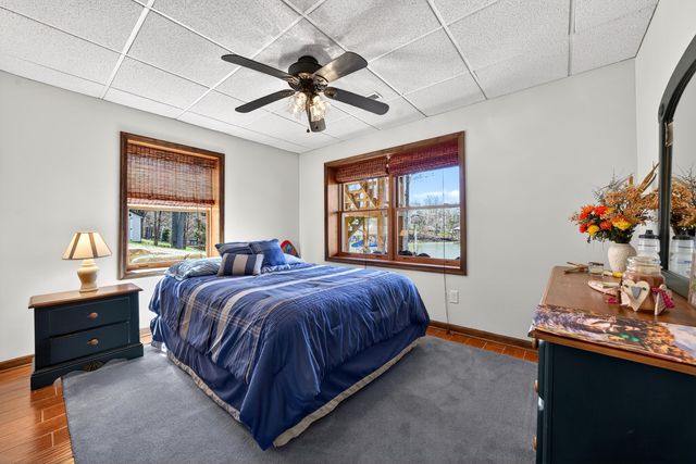 1520 Gowen LN, Huddleston, VA 24104