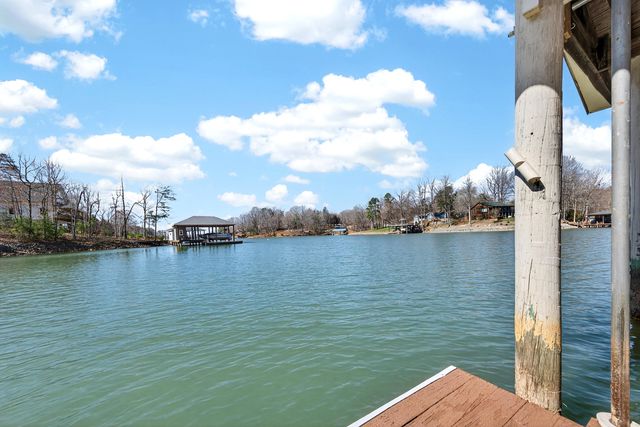 1520 Gowen LN, Huddleston, VA 24104