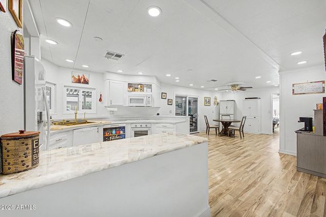 3104 E BROADWAY Road 350, Mesa, AZ 85204