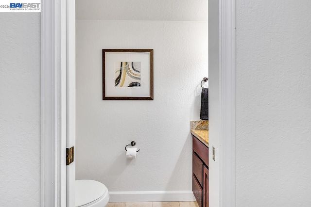 21917 Nugget Canyon Dr, Castro Valley, CA 94552