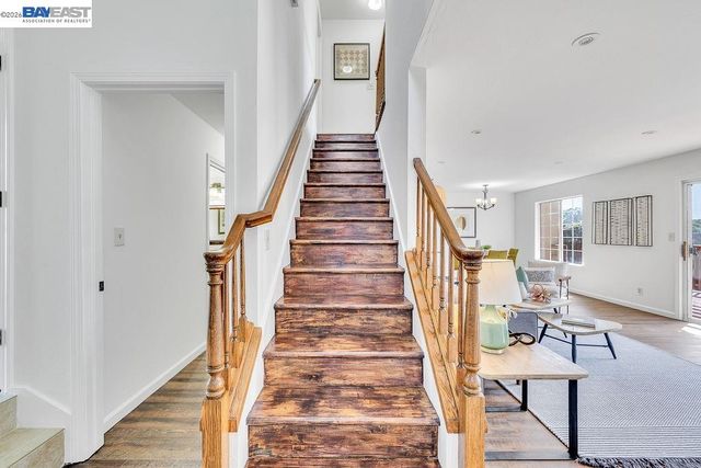 21917 Nugget Canyon Dr, Castro Valley, CA 94552