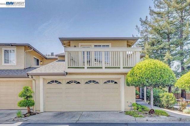 21917 Nugget Canyon Dr, Castro Valley, CA 94552