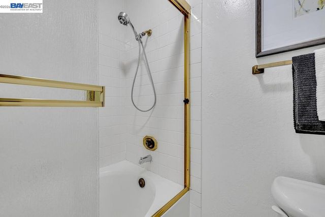 21917 Nugget Canyon Dr, Castro Valley, CA 94552