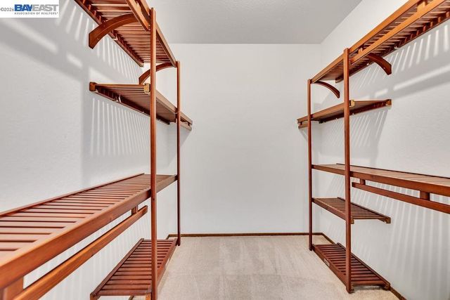 21917 Nugget Canyon Dr, Castro Valley, CA 94552