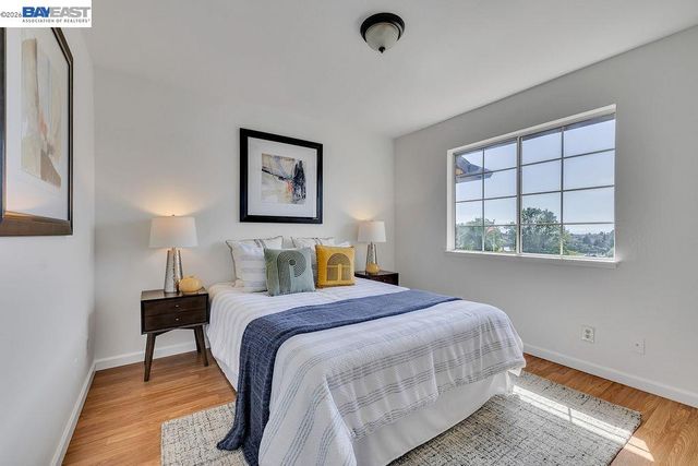 21917 Nugget Canyon Dr, Castro Valley, CA 94552