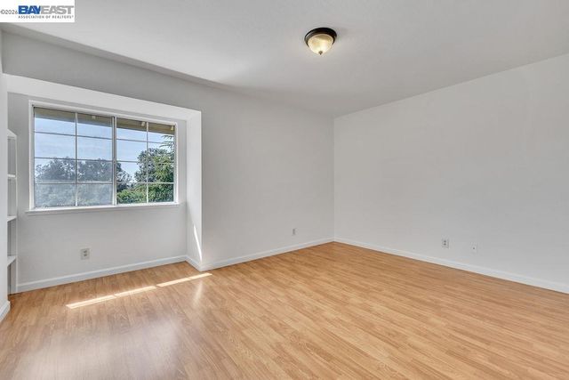 21917 Nugget Canyon Dr, Castro Valley, CA 94552