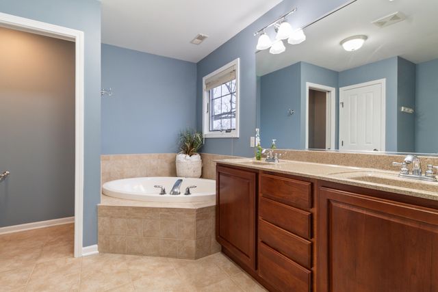 9675 Julia Drive, St. John, IN 46373