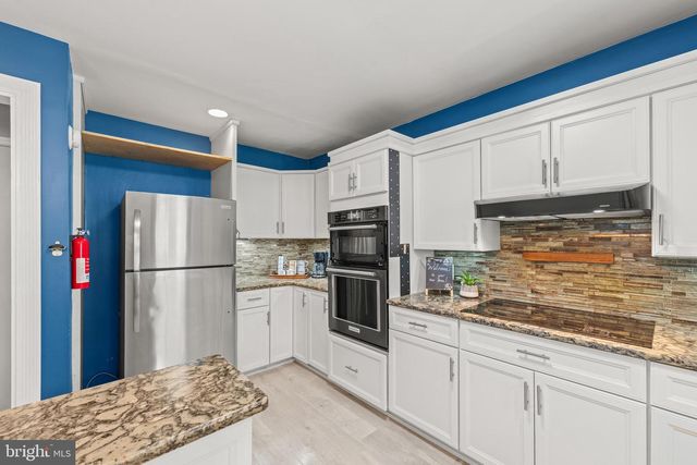 223 PINEVIEW DR, Palmyra, PA 17078