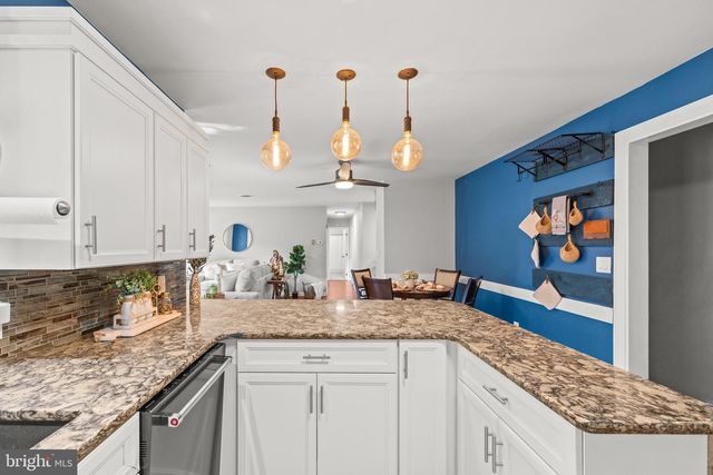 223 PINEVIEW DR, Palmyra, PA 17078