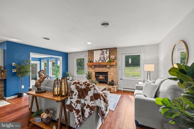 223 PINEVIEW DR, Palmyra, PA 17078