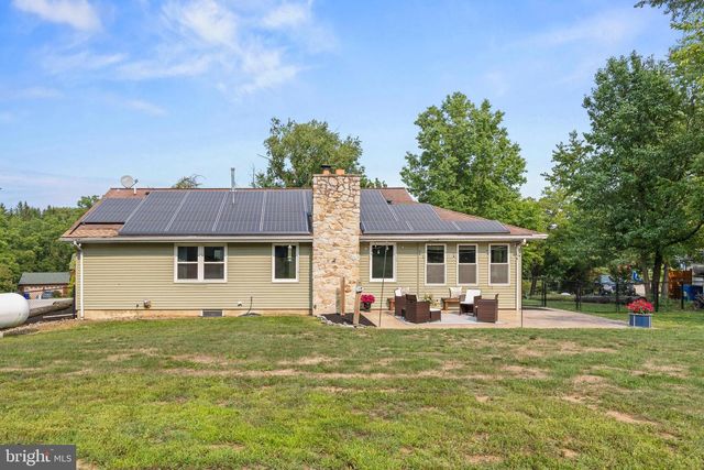 223 PINEVIEW DR, Palmyra, PA 17078
