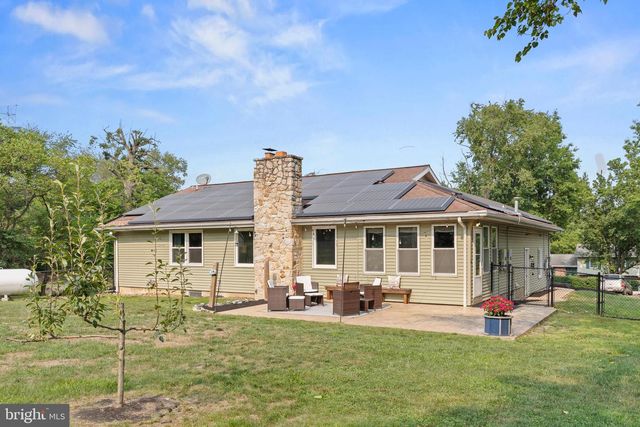 223 PINEVIEW DR, Palmyra, PA 17078