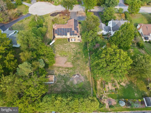 223 PINEVIEW DR, Palmyra, PA 17078