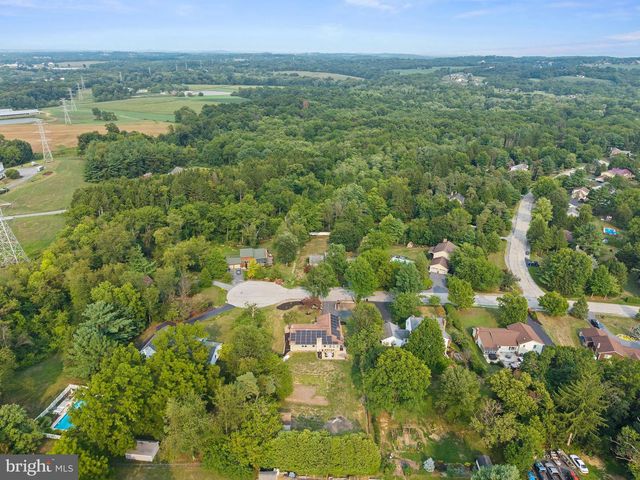 223 PINEVIEW DR, Palmyra, PA 17078
