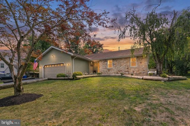 223 PINEVIEW DR, Palmyra, PA 17078