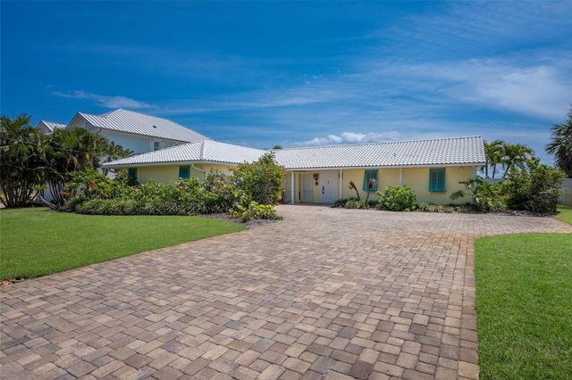 633 KEY ROYALE DRIVE, Holmes Beach, FL 34217