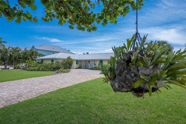 633 KEY ROYALE DRIVE, Holmes Beach, FL 34217