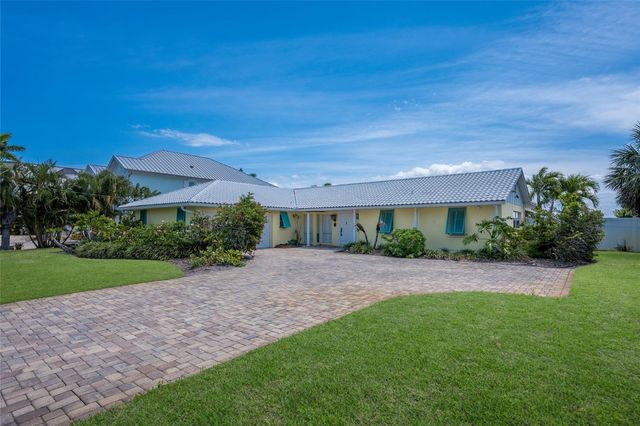 633 KEY ROYALE DRIVE, Holmes Beach, FL 34217