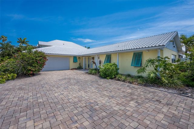 633 KEY ROYALE DRIVE, Holmes Beach, FL 34217