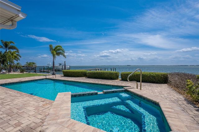 633 KEY ROYALE DRIVE, Holmes Beach, FL 34217