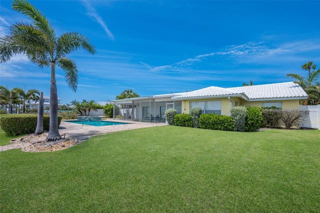 633 KEY ROYALE DRIVE, Holmes Beach, FL 34217