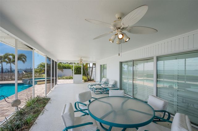 633 KEY ROYALE DRIVE, Holmes Beach, FL 34217