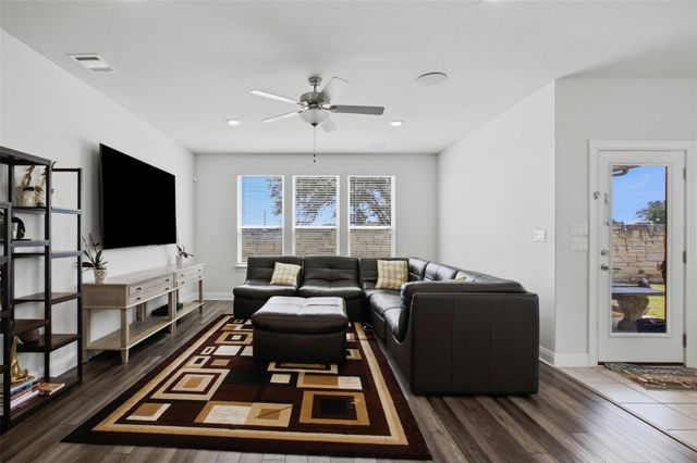 137 Jasmine LN, Marble Falls, TX 78654